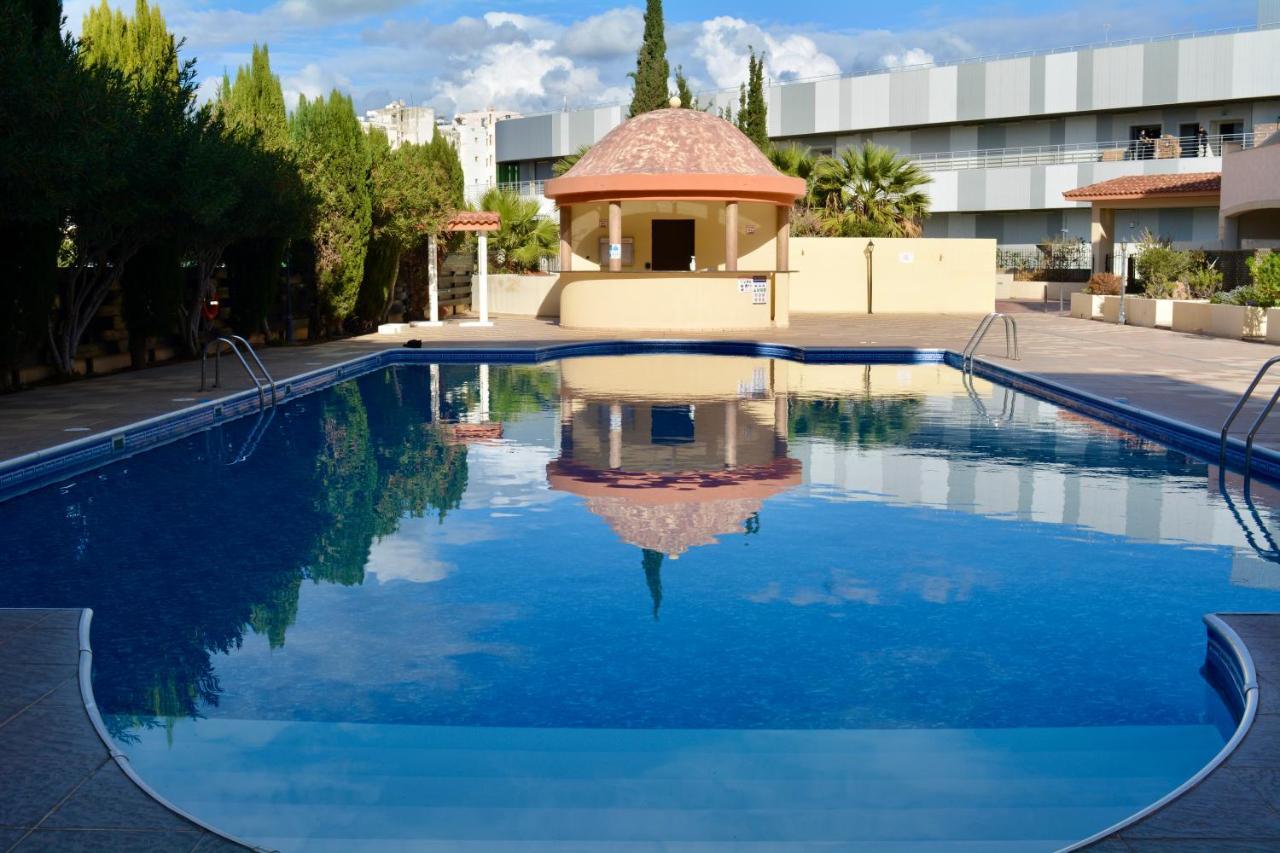 Queens Gardens - Kato Paphos - Next To Kings Ave Mall --- By Yiota Exterior photo